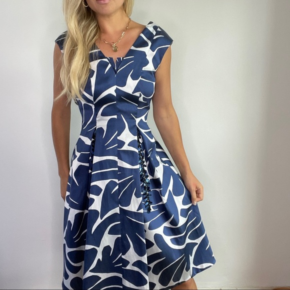 Talbot Runhof - Picture 9 of 11